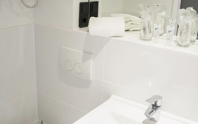ARRIVEL Hotel Kirchheim - bisher: Novitel