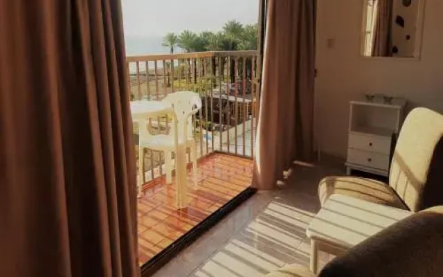 Apartamentos Casa Blanca