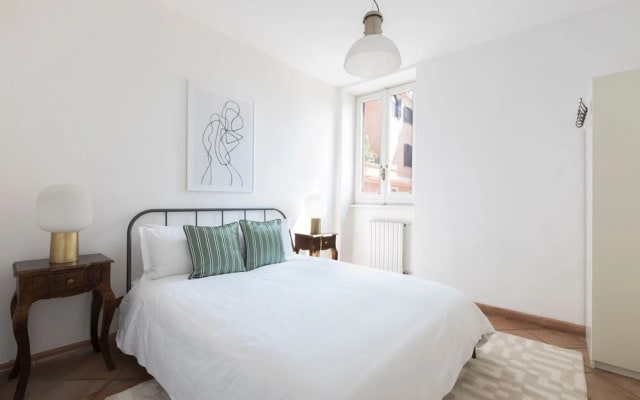 On Via Delle Quattro Fontane Apt 6