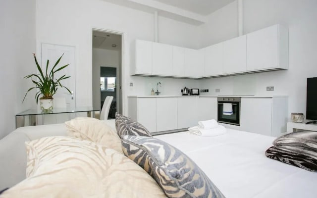 New Paddington Apartment Next to Hyde Park