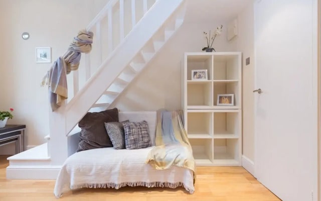 23/43 Stunning Mezzanine Studio in Notting Hill