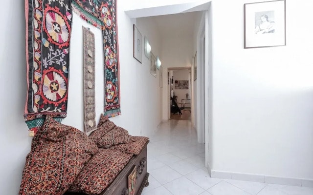 Domus Linda in Roma With 1 Bedrooms and 1 Bathrooms