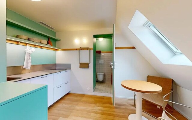 Altido Pleasant 1-bed Flat w Shared Courtyard