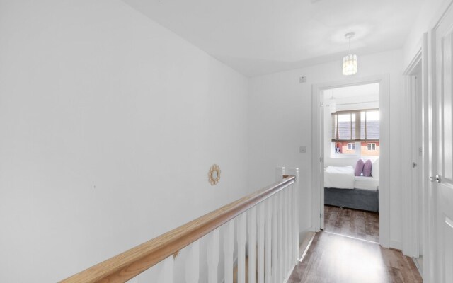 Stylish 3 Bedroom Home with Garden