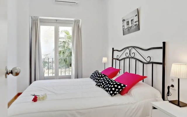 Del Parque Flats - Alvarez