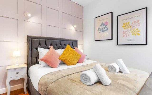 Stunning 1 Bed Apartment Near Heathrow London