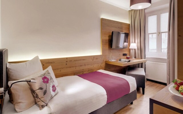 Alpen Hotel München