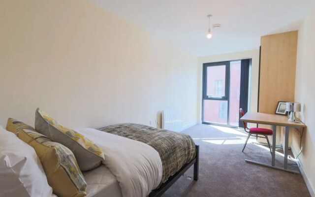 Stunning 3-bed Apartment