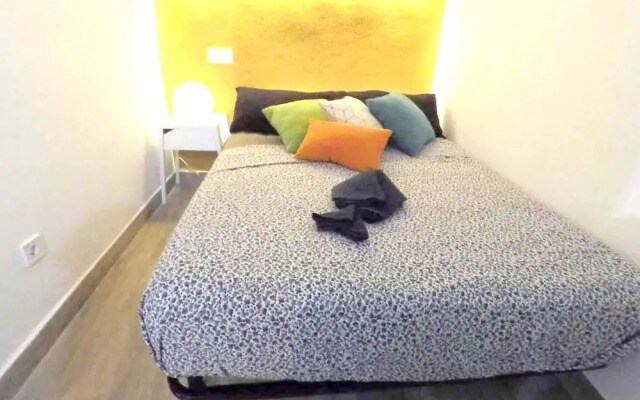 Apartment with 2 Bedrooms in Madrid, with Wifi