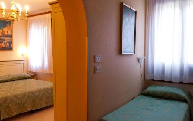Hotel Atmosphere