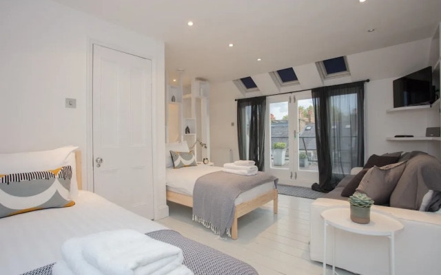 4 Bedroom House Next to Primrose Hill