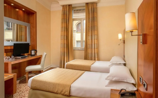 Suite Opera Rooms