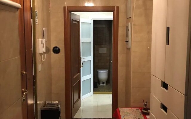Friend House 2