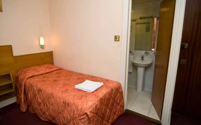 Alexandra Hotel