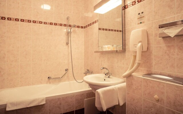 LH Hotel Gold