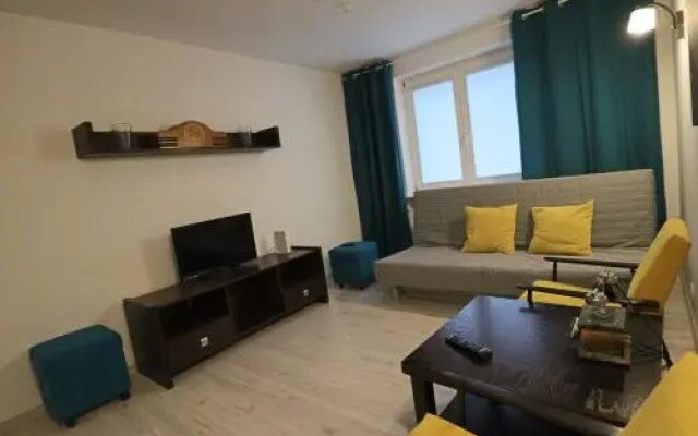 Apartment Mona Warsaw przy stacji metra