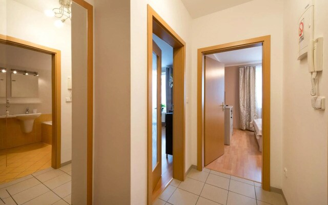 B2B Apartments