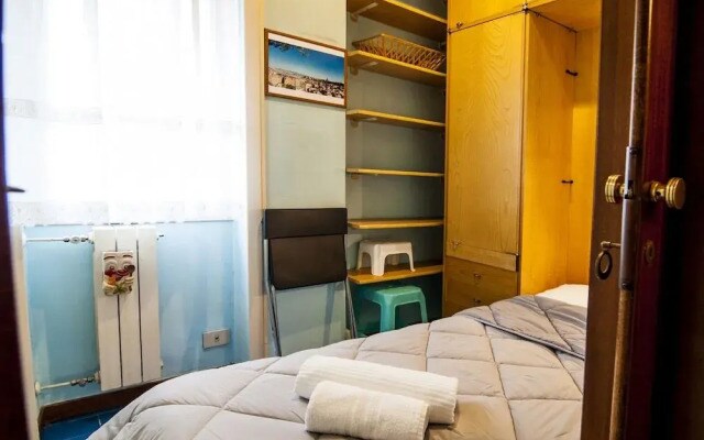 Aurelio&Vaticano Elegant Flat