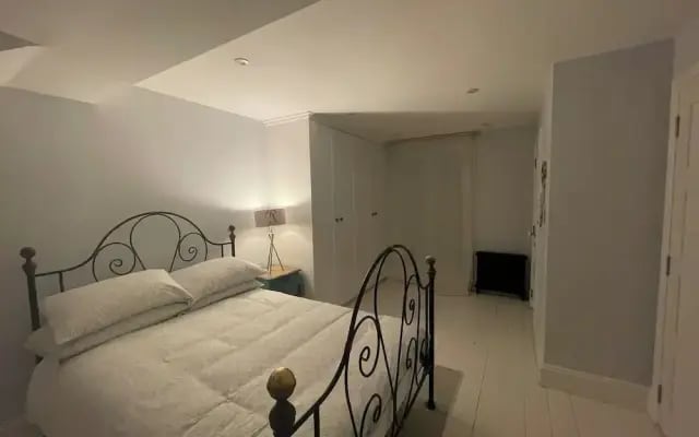 Shepherds Bush W12 Magical Townhouse nr Westfield