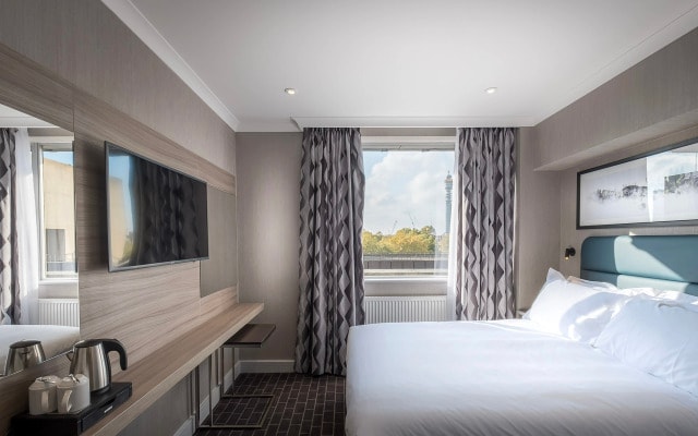 City Sleeper at Royal National Hotel