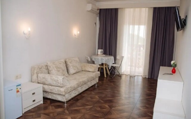 Guest House on Dorozhnik