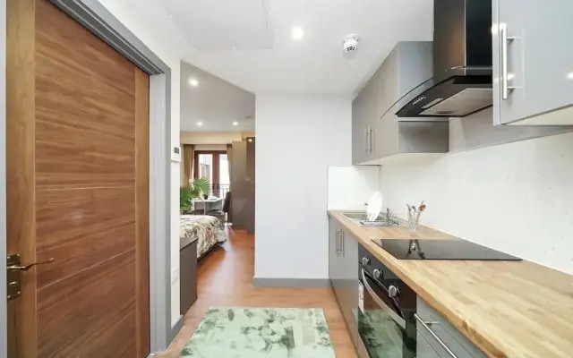 Hotel Apartment in Ilford