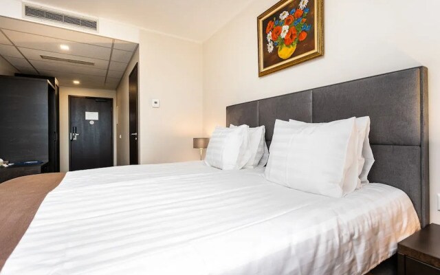 Adoryal Hotel