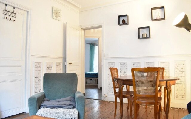Large Apartment Near Bercy