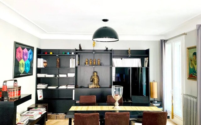 Apartment with 2 Bedrooms in Paris, with Balcony And Wifi