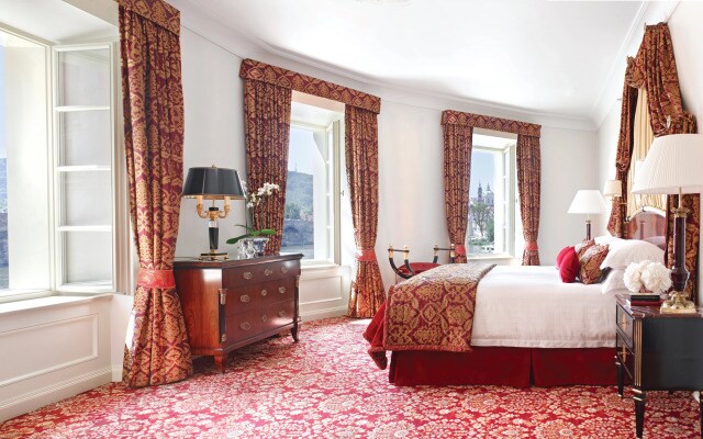 Отель Four Seasons Prague