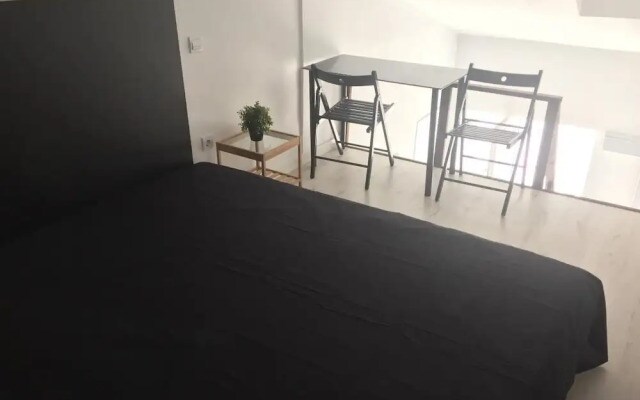 Estudio cercano a Plaza Castilla CBA4