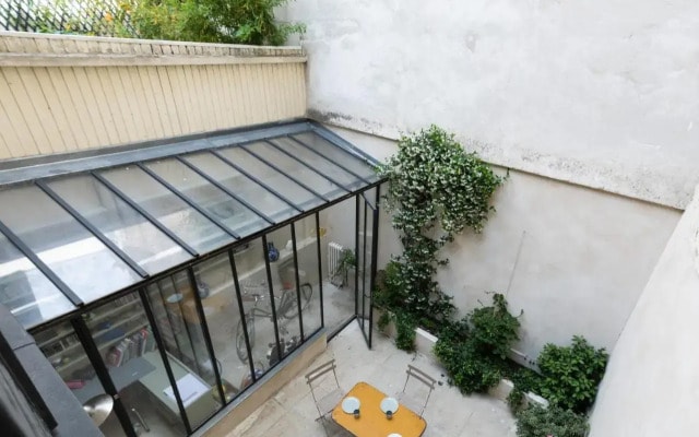 Sumptuous House with Patio