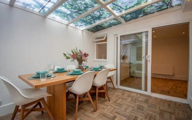 2 Bedroom Flats in Covent Garden