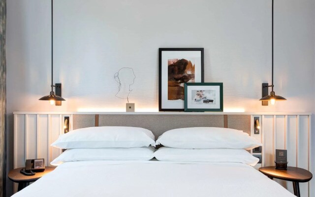 Отель DoubleTree by Hilton Rome Monti
