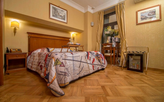 Luxury Rooms H 2000 Roma