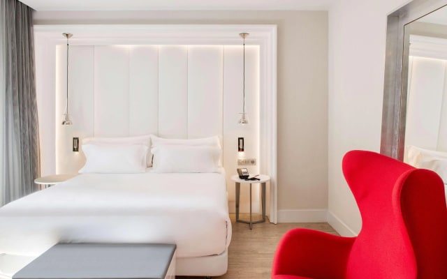 Отель NH Collection Barcelona Gran Calderón