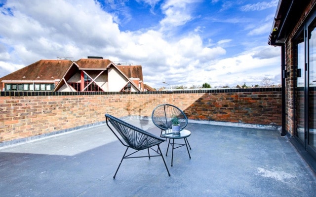 Hybrid Resi - Uxbridge
