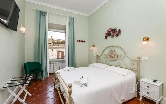 Pantheon Luxury House