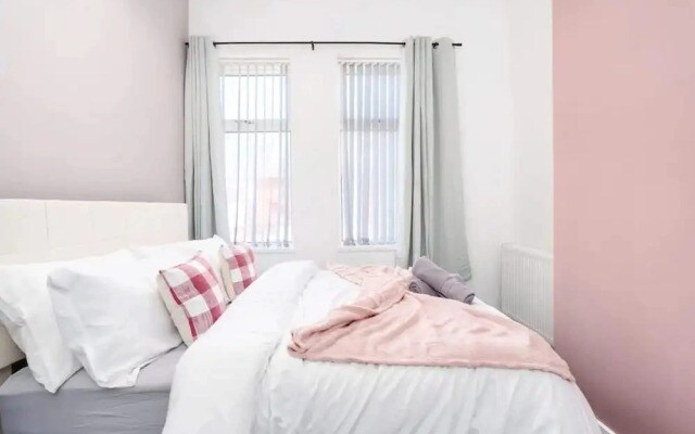 Perfect Booking Stylish 3 Bed Family Home
