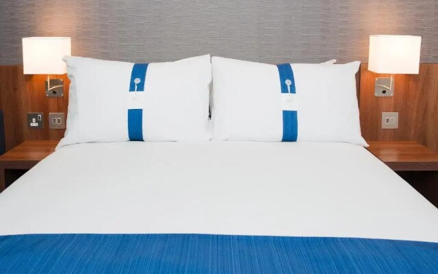 Holiday Inn Express London City by IHG