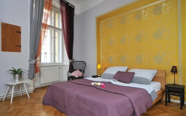 Dlouha Apartments