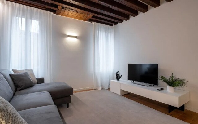 Sant'Angelo Apartment by Wonderful Italy