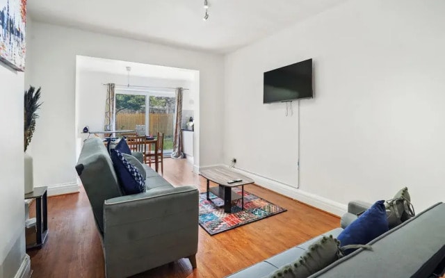 Charming London Apartment Durban Road