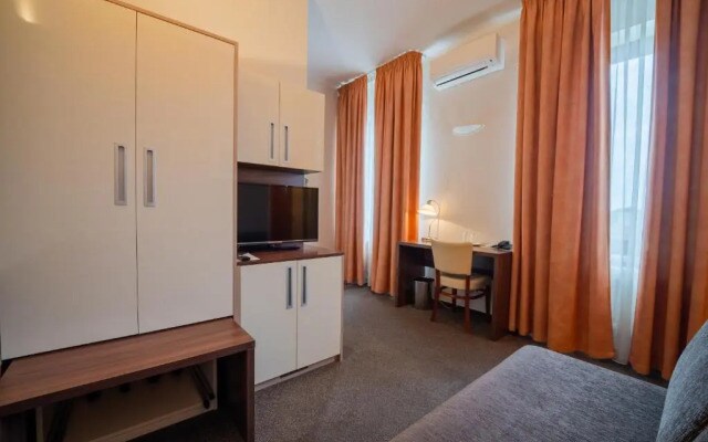 Hotel Grand