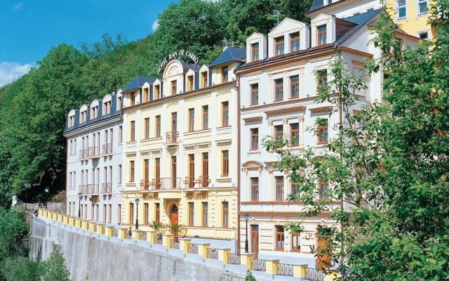 hotelImage