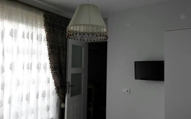 Lamaria Residence