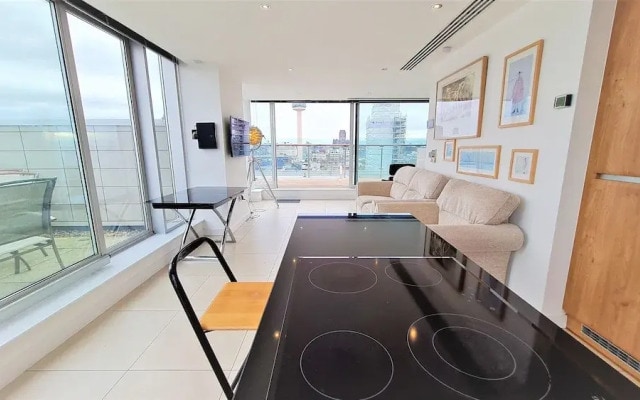 2 Bedroom Penthouse with Parking