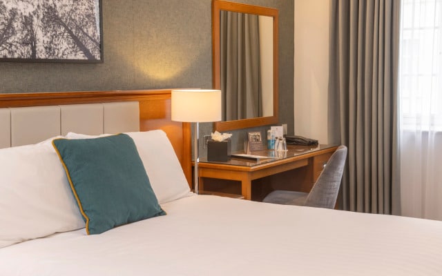 Crowne Plaza East Midlands Airport by IHG