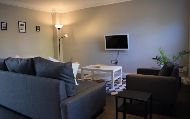 Beautiful Wimbledon 4 Bedroom Family Home