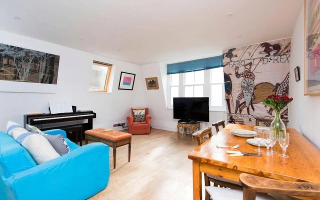 Lovely, Spacious 1BR Central Flat